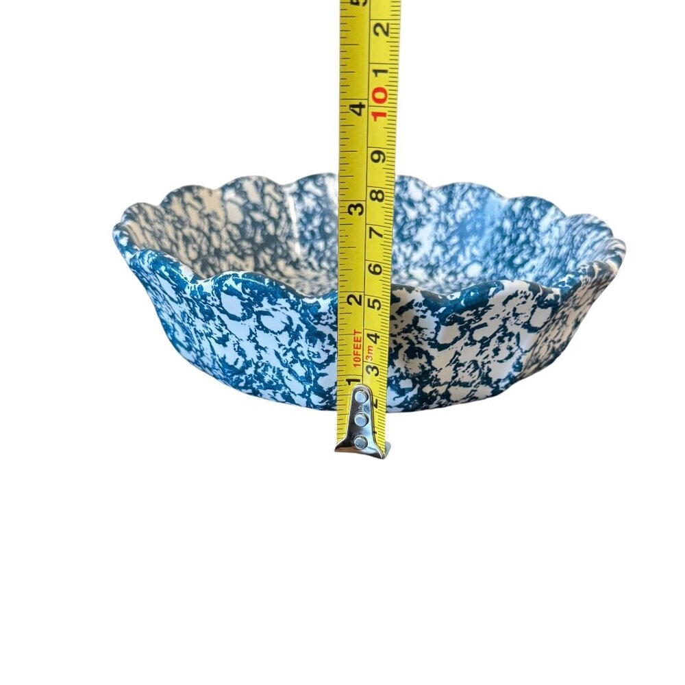 Vintage McCoy USA Blue Spongeware Scalloped Ceramic Bowl Model 7533, Size 7.5" - Picture 8 of 12